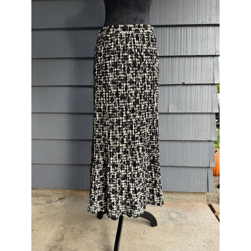 Vintage Cold water Creek Maxi Skirt Black And Off White Plaid Floral Design!‎